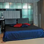 فندق Diplomat Plaza & 4*