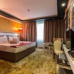 Diplomat Plaza & Hotell Lukovit