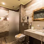Hotell Diplomat Plaza &