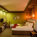 Diplomat Plaza & فندق 4*