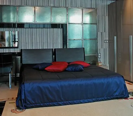 Hotel Diplomat Plaza & 4*