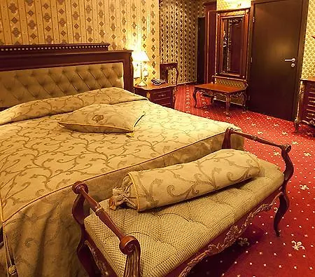 Diplomat Plaza & 4* Луковит