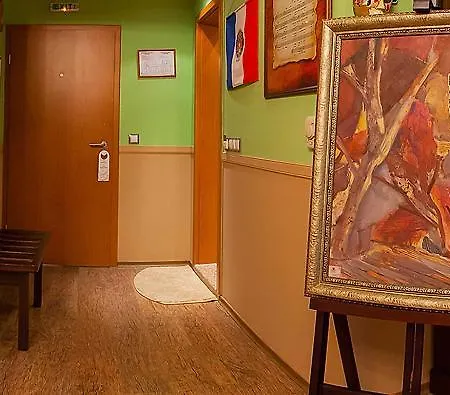 Diplomat Plaza & Хотел