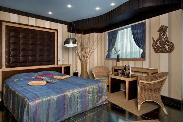 Diplomat Plaza Hotel&resort